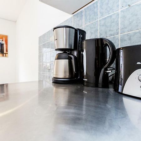 Workers Apartment Am Wiener Platz كولونيا المظهر الخارجي الصورة