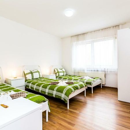 Workers Apartment Am Wiener Platz كولونيا المظهر الخارجي الصورة