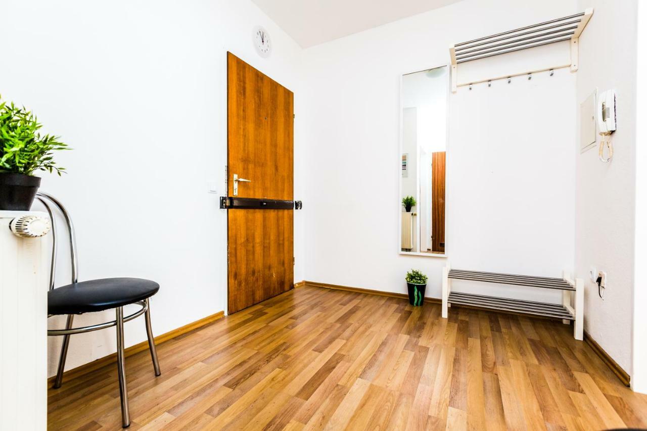 Workers Apartment Am Wiener Platz كولونيا المظهر الخارجي الصورة